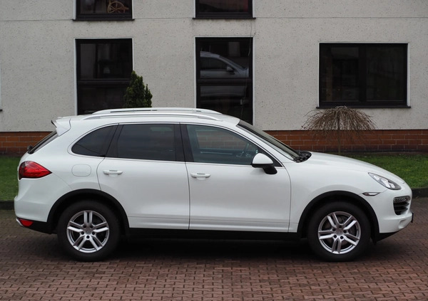 Porsche Cayenne cena 119000 przebieg: 205000, rok produkcji 2014 z Poręba małe 562